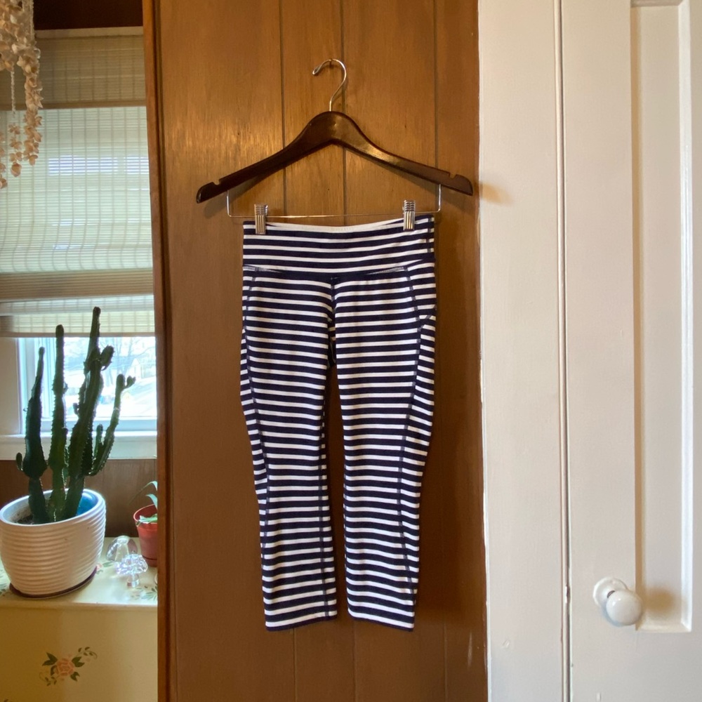 New balance striped cropped leggings